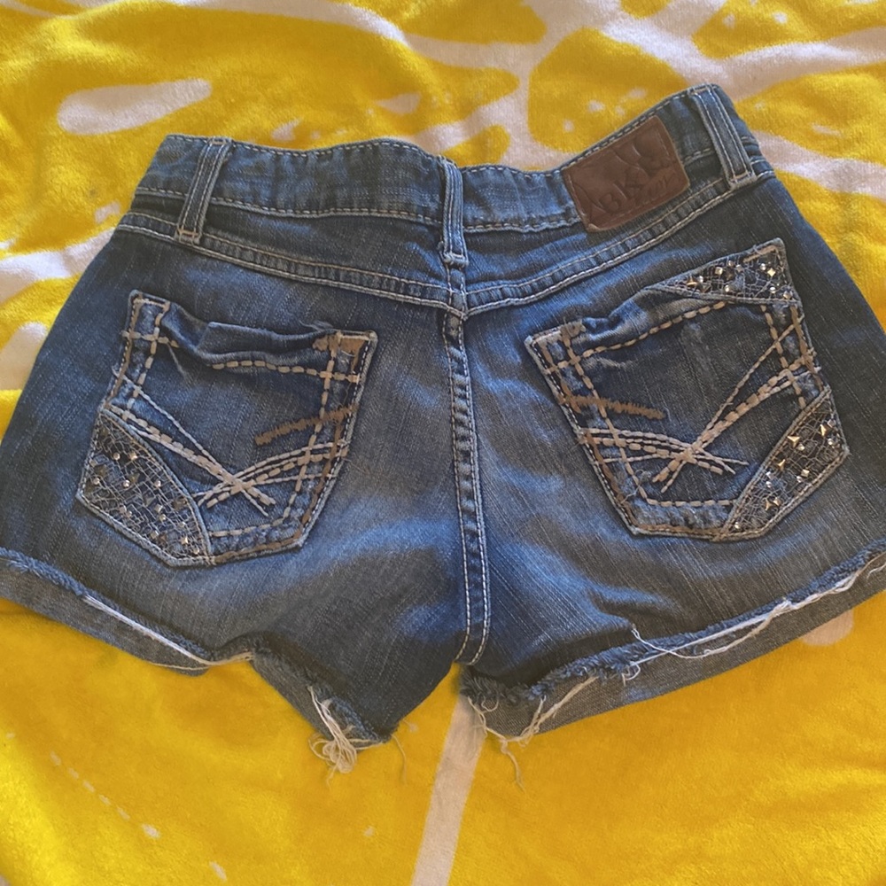 BKE shorts - Picture 2 of 3